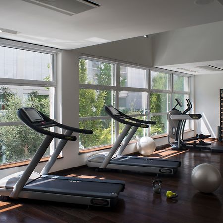 Magna Pars L'Hotel A Parfum, Small Luxury Hotels Of The World Milan Luaran gambar The gym at the Mandarin Oriental, Munich