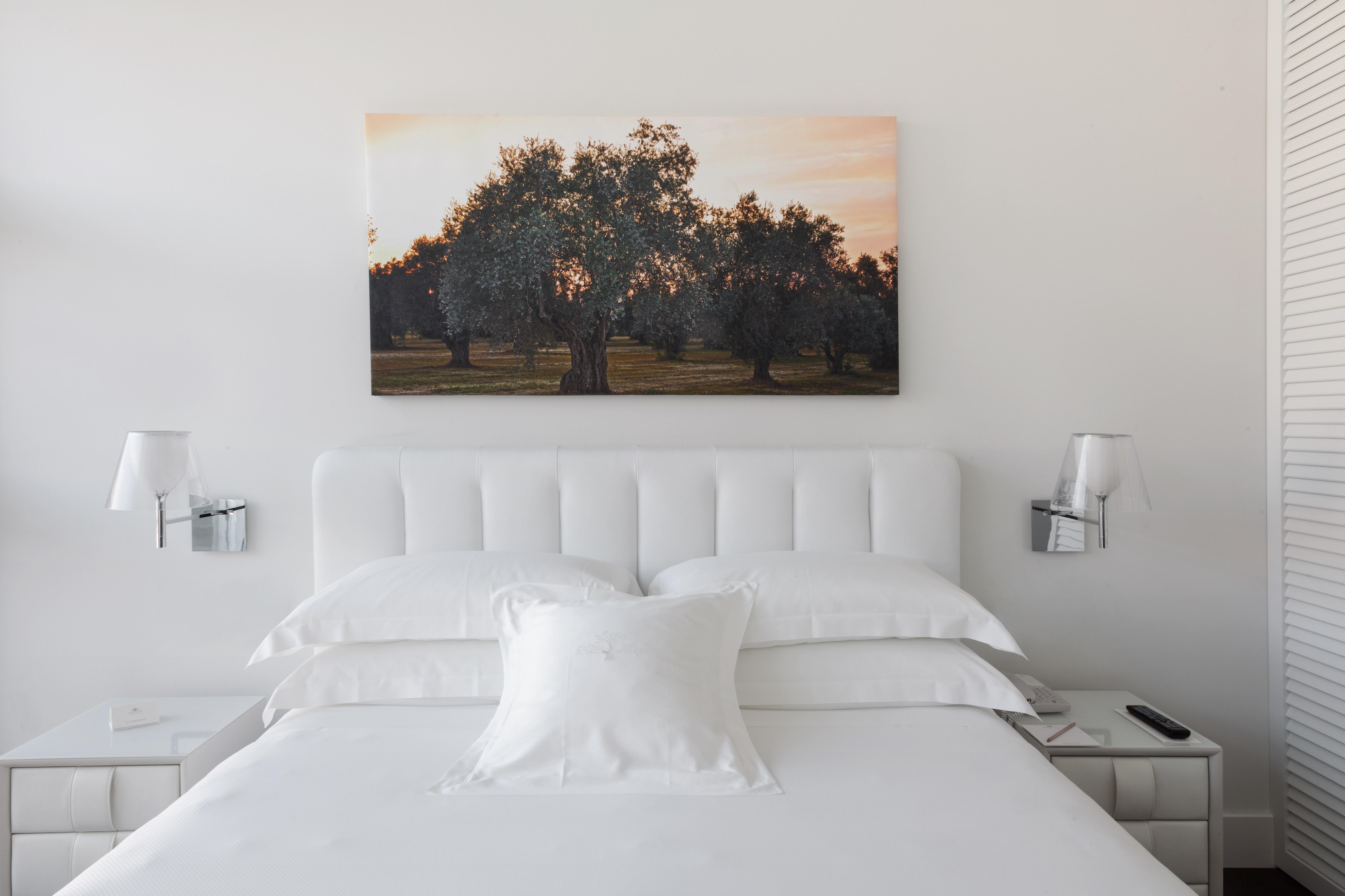 Magna Pars L'Hotel A Parfum, Small Luxury Hotels Of The World Milan Luaran gambar A bedroom at the Hotel Indigo