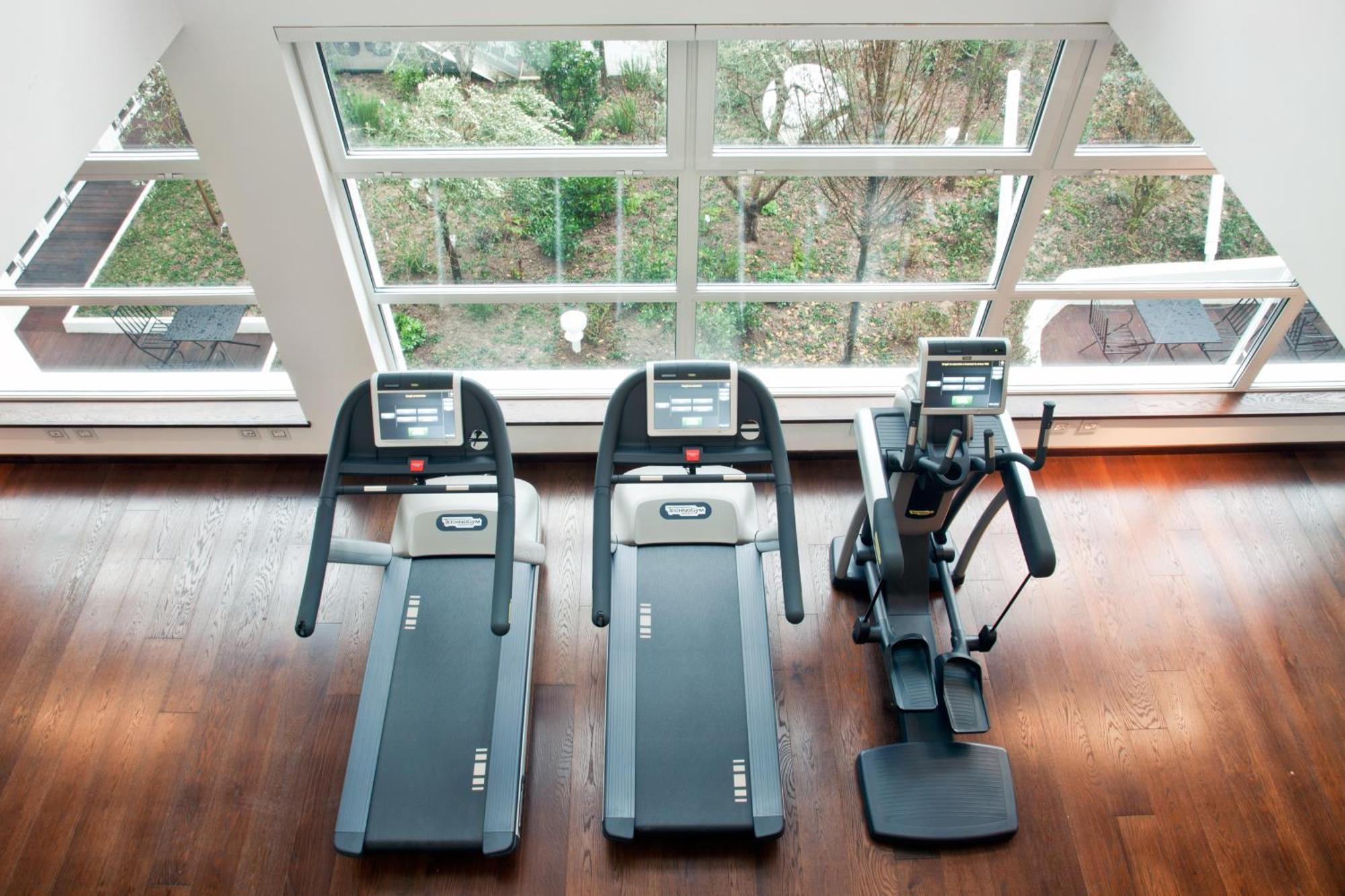 Magna Pars L'Hotel A Parfum, Small Luxury Hotels Of The World Milan Luaran gambar Treadmills and elliptical cross trainer