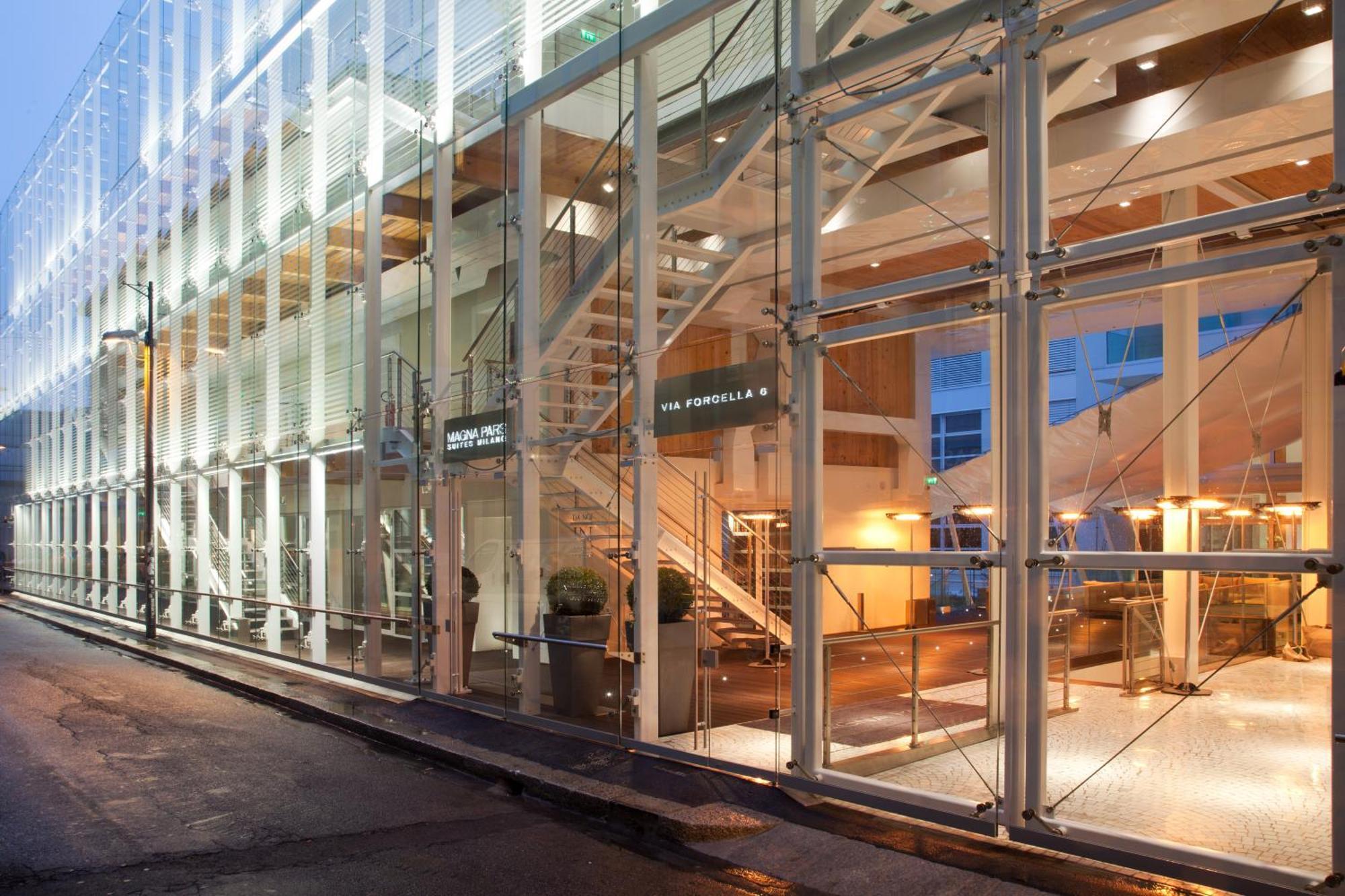 Magna Pars L'Hotel A Parfum, Small Luxury Hotels Of The World Milan Luaran gambar The new library building